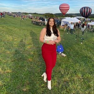 Meet your Posher, Emily